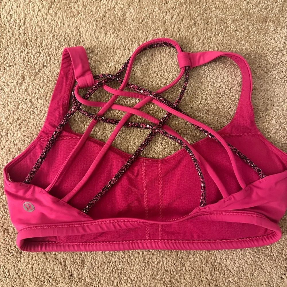 Lululemon strappy free to be sports bra in pink - Picture 2 of 3